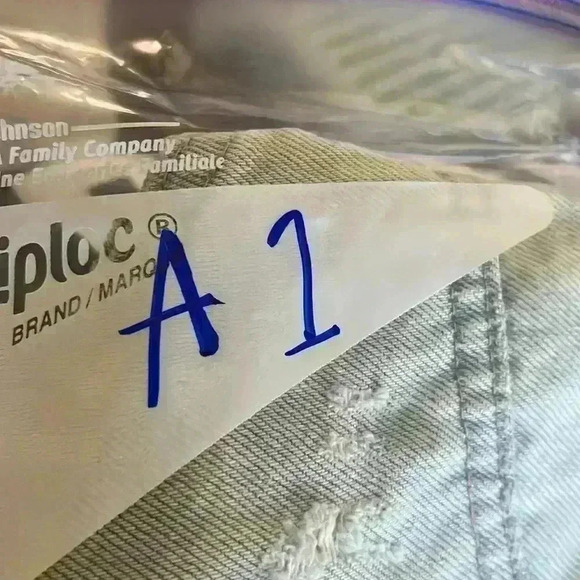 Zara Jean Jacket Sleeveless Distressed Button Front Pockets Collar Light Wash M - Picture 13 of 13